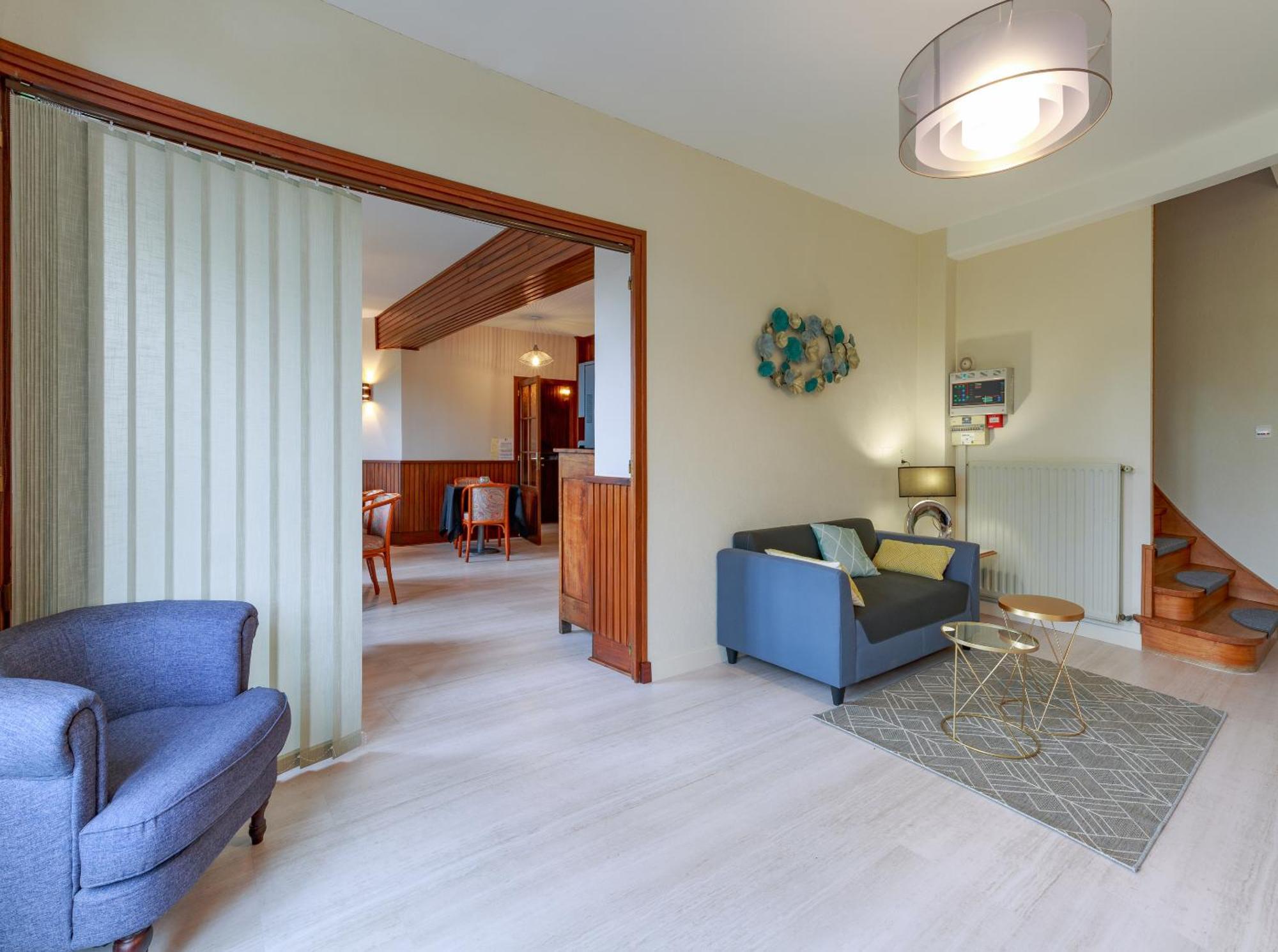 Auberge D'Ici Et D'Ailleurs Cressensac-Sarrazac Exteriör bild