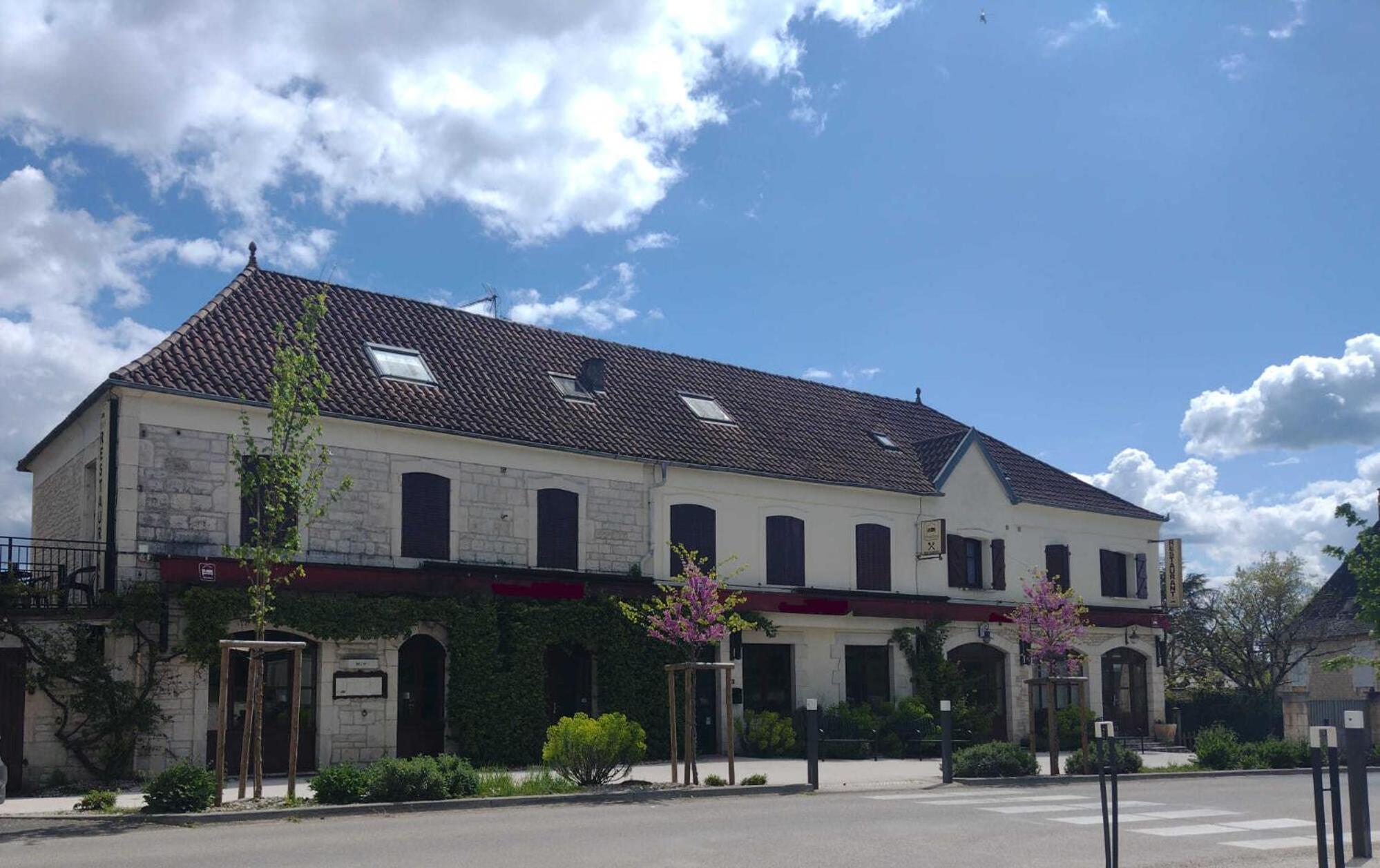 Auberge D'Ici Et D'Ailleurs Cressensac-Sarrazac Exteriör bild