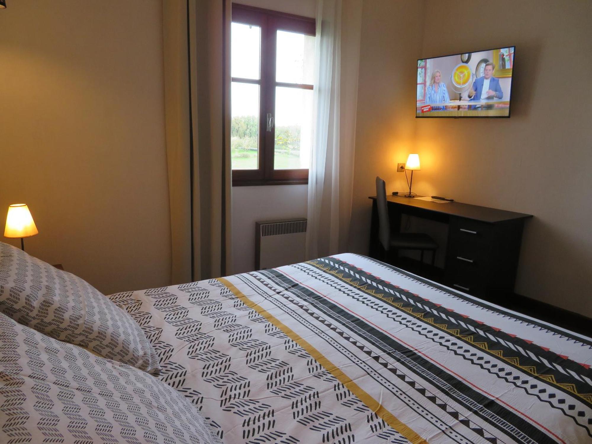 Auberge D'Ici Et D'Ailleurs Cressensac-Sarrazac Rum bild